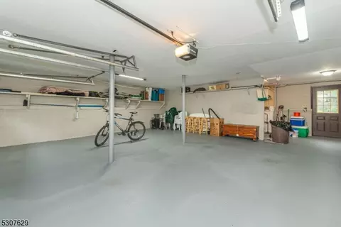 29 Normandy Dr, Wayne, NJ 07470 photo 5
