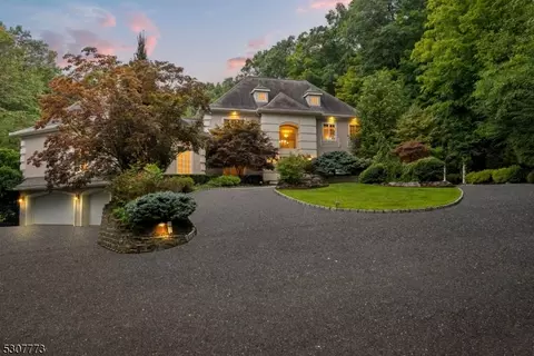 11 Woods End Trl, Rockaway Twp, NJ 07866