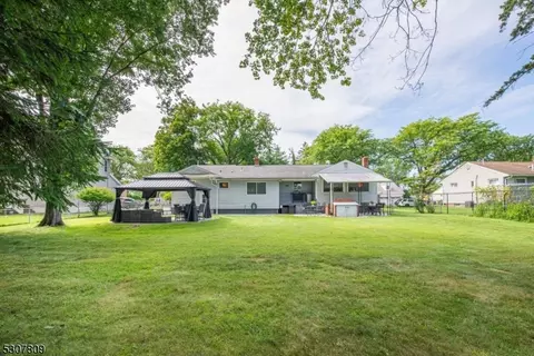 16 Michael Dr, Wayne, NJ 07470 photo 36