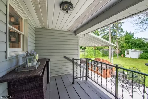 16 Michael Dr, Wayne, NJ 07470 photo 29