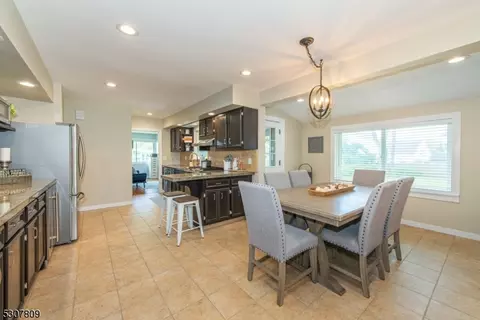 16 Michael Dr, Wayne, NJ 07470 photo 12