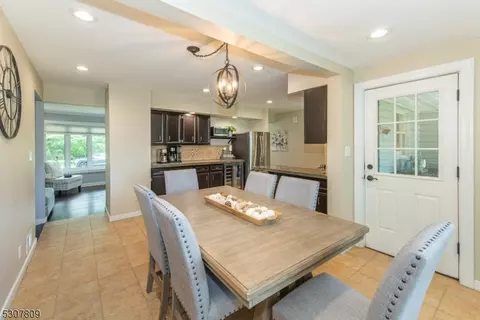 16 Michael Dr, Wayne, NJ 07470 photo 14