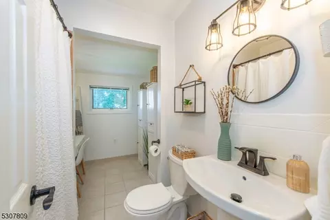16 Michael Dr, Wayne, NJ 07470 photo 23