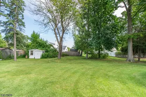 16 Michael Dr, Wayne, NJ 07470 photo 35