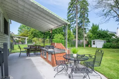 16 Michael Dr, Wayne, NJ 07470 photo 30