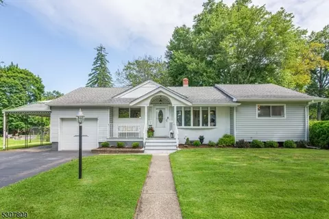 16 Michael Dr, Wayne, NJ 07470