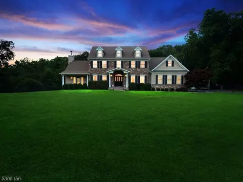 160 Old Croton Rd, Flemington, NJ 08822
