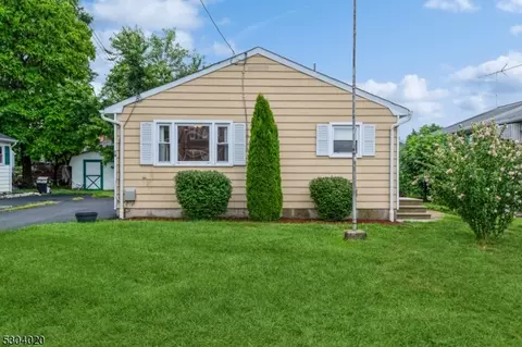 16 Sydney Pl, Manville, NJ 08835