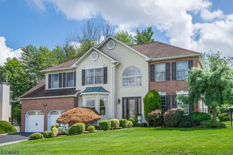 6 Raquel Ct, East Hanover, NJ 07936
