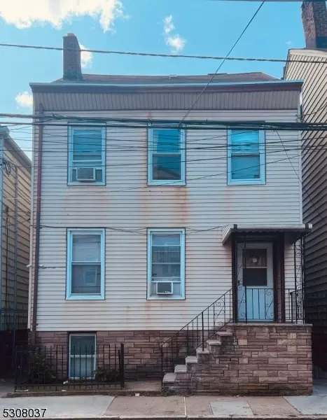 222 Walnut St #2, Newark, NJ 07105