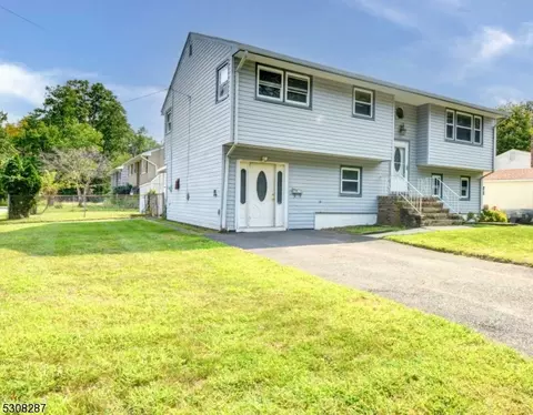 107 Rock Ln, Middlesex, NJ 08846 photo 2