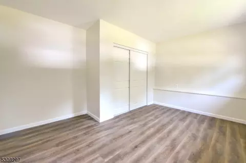 107 Rock Ln, Middlesex, NJ 08846 photo 35