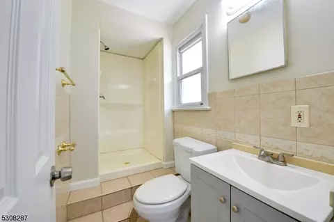 107 Rock Ln, Middlesex, NJ 08846 photo 36