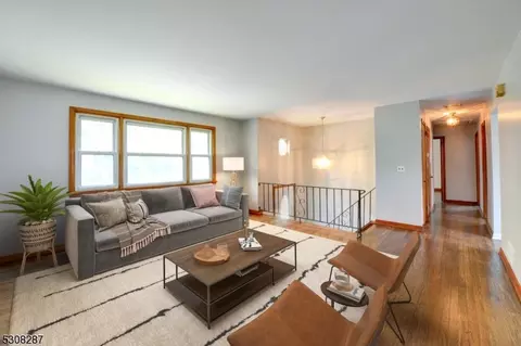 107 Rock Ln, Middlesex, NJ 08846 photo 7
