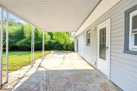 107 Rock Ln, Middlesex, NJ 08846 photo 42