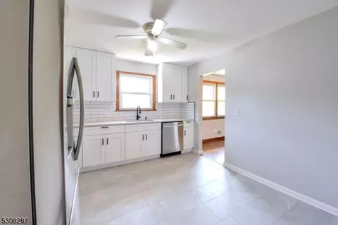 107 Rock Ln, Middlesex, NJ 08846 photo 13