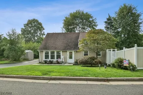 14 Linda Ave, Woodbridge Twp, NJ 07067