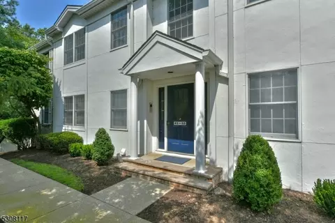 46 Colonial Village Dr, Hillsdale, NJ 07642
