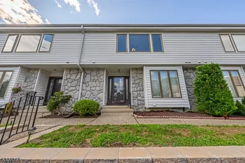273 Cheyenne Rd, Lafayette, NJ 07848