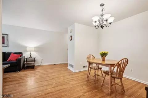 Dining - 71 Commonwealth Dr, Basking Ridge, NJ 07920 photo 4 of 6