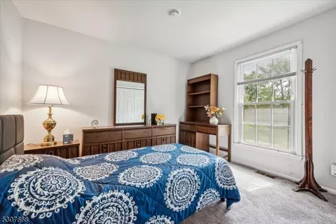 Bedroom - 71 Commonwealth Dr, Basking Ridge, NJ 07920 photo 2 of 2
