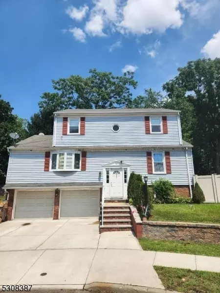 14 Andrew Ct, Bloomfield, NJ 07003