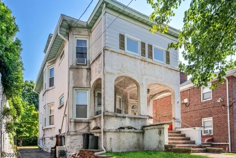 203 Main St, East Rutherford, NJ 07073