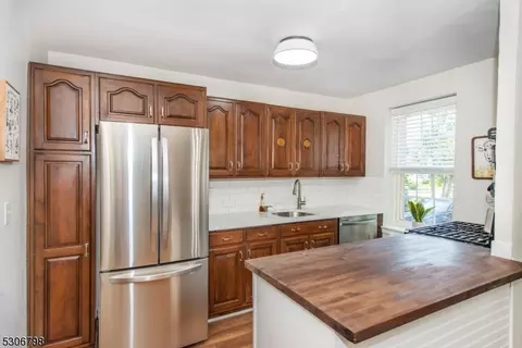 126 Hackett Pl #102, Rutherford, NJ 07070 photo 10