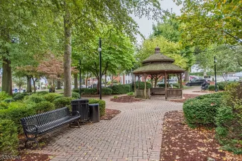 126 Hackett Pl #102, Rutherford, NJ 07070 photo 19