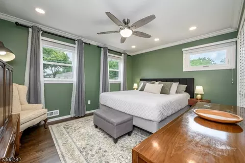 60 Kenneth Pl, Clark, NJ 07066 photo 23