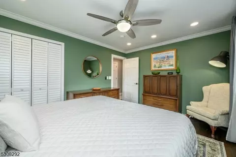 60 Kenneth Pl, Clark, NJ 07066 photo 24