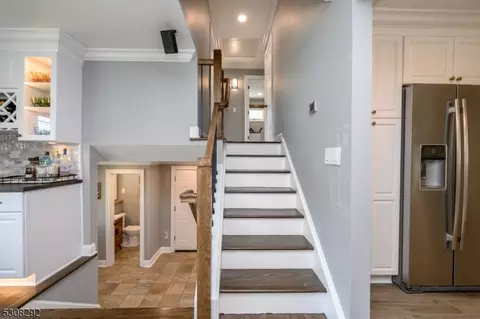 60 Kenneth Pl, Clark, NJ 07066 photo 17