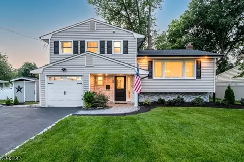 60 Kenneth Pl, Clark, NJ 07066