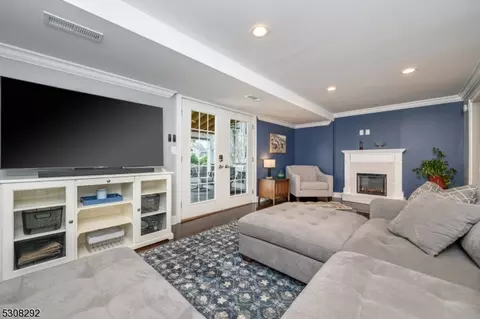 60 Kenneth Pl, Clark, NJ 07066 photo 28