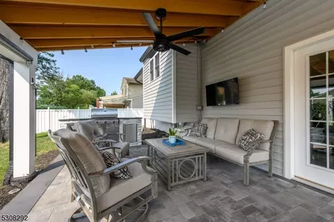 60 Kenneth Pl, Clark, NJ 07066 photo 35