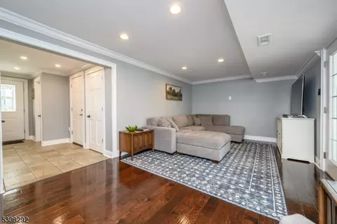 60 Kenneth Pl, Clark, NJ 07066 photo 27
