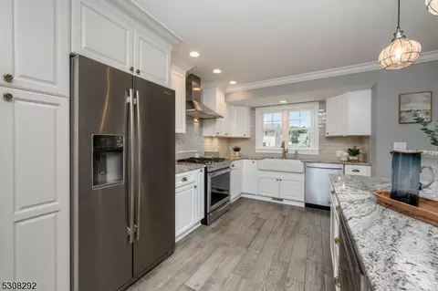 60 Kenneth Pl, Clark, NJ 07066 photo 13