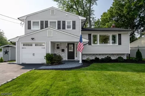 60 Kenneth Pl, Clark, NJ 07066 photo 2