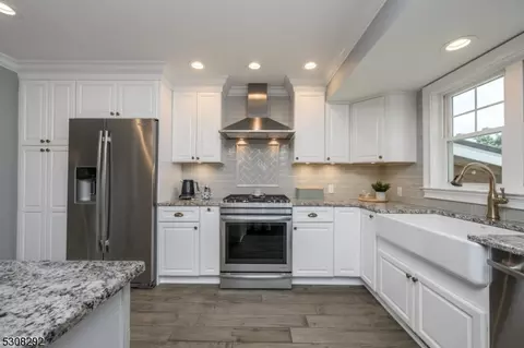 60 Kenneth Pl, Clark, NJ 07066 photo 11