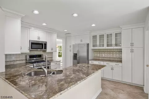 108 Sturbridge Cir, Wayne, NJ 07470 photo 10