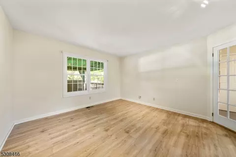 108 Sturbridge Cir, Wayne, NJ 07470 photo 17