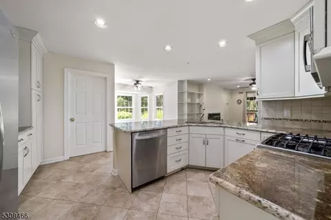 108 Sturbridge Cir, Wayne, NJ 07470 photo 9