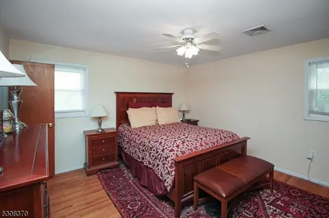 7 Rolling View Dr, Hackettstown, NJ 07840 photo 9