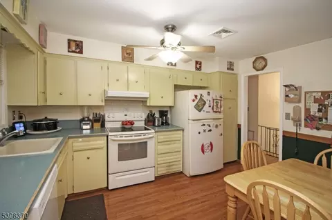 7 Rolling View Dr, Hackettstown, NJ 07840 photo 6