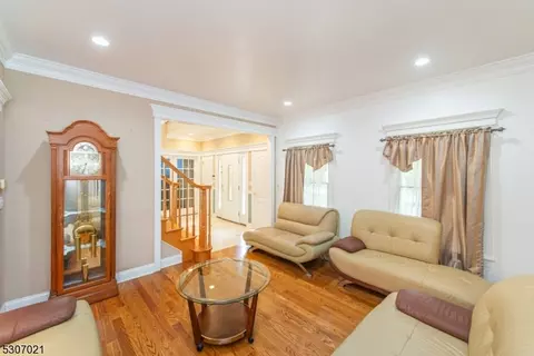 3 Diorio Ct, Wayne, NJ 07470 photo 3
