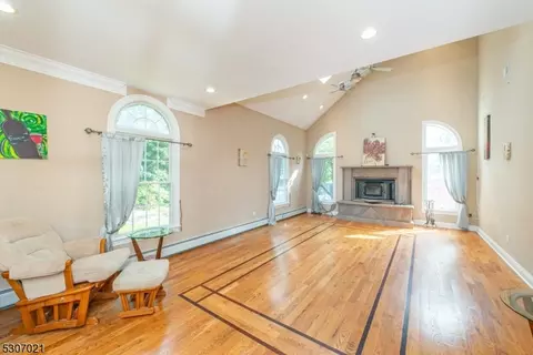 3 Diorio Ct, Wayne, NJ 07470 photo 11