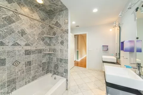 3 Diorio Ct, Wayne, NJ 07470 photo 25
