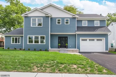 8 Keansburg Rd, Parsippany-troy Hills Twp, NJ 07054