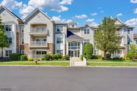 1307 Conrad Way, Somerset, NJ 08873