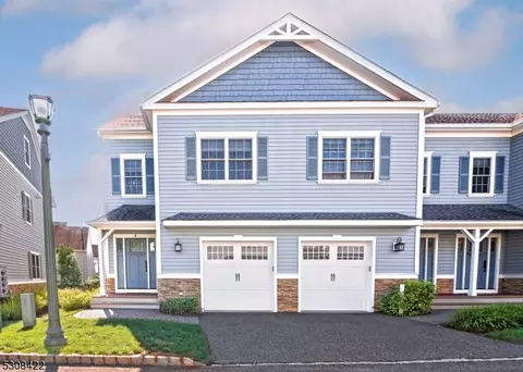 8 Clover Ct #8, Berkeley Heights, NJ 07922